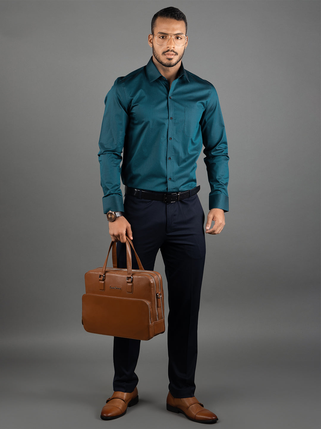 Men's Regular Fit Solid Green Formal Shirt