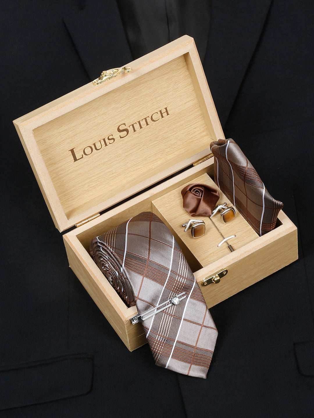 Checkered Brown Italian Silk Necktie Set Pocket Square Chrome Tiepin cufflinks and Brooch