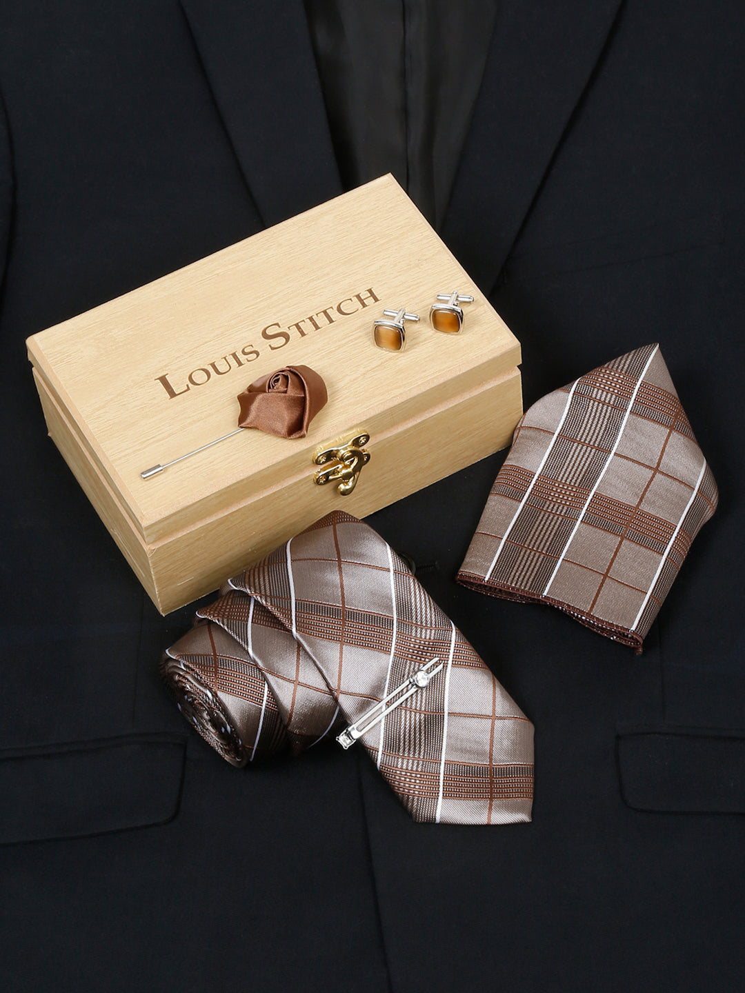 Checkered Brown Italian Silk Necktie Set Pocket Square Chrome Tiepin cufflinks and Brooch