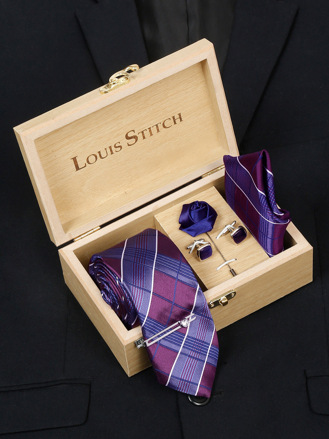 Checkered Blue Italian Silk Necktie Set Pocket Square Chrome Tiepin cufflinks and Brooch