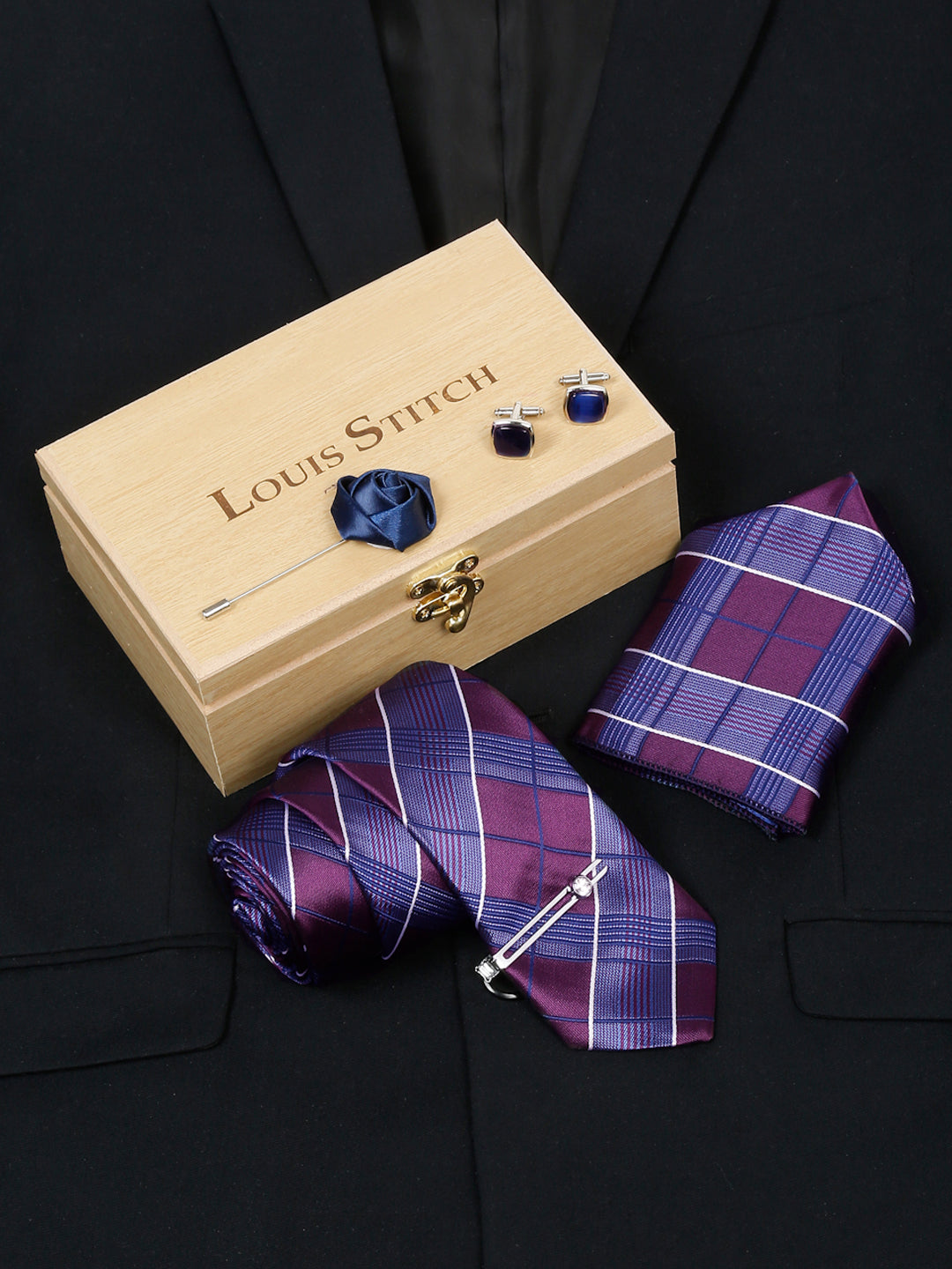 Checkered Blue Italian Silk Necktie Set Pocket Square Chrome Tiepin cufflinks and Brooch