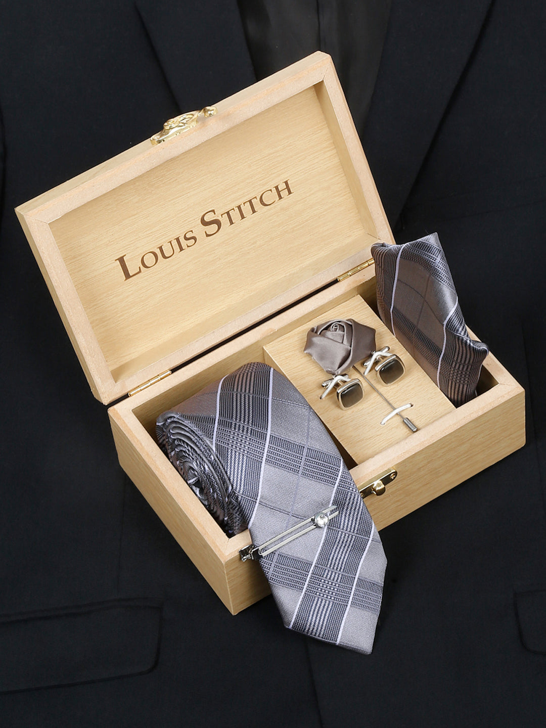 Checkered Grey Italian Silk Necktie Set Pocket Square Chrome Tiepin cufflinks and Brooch