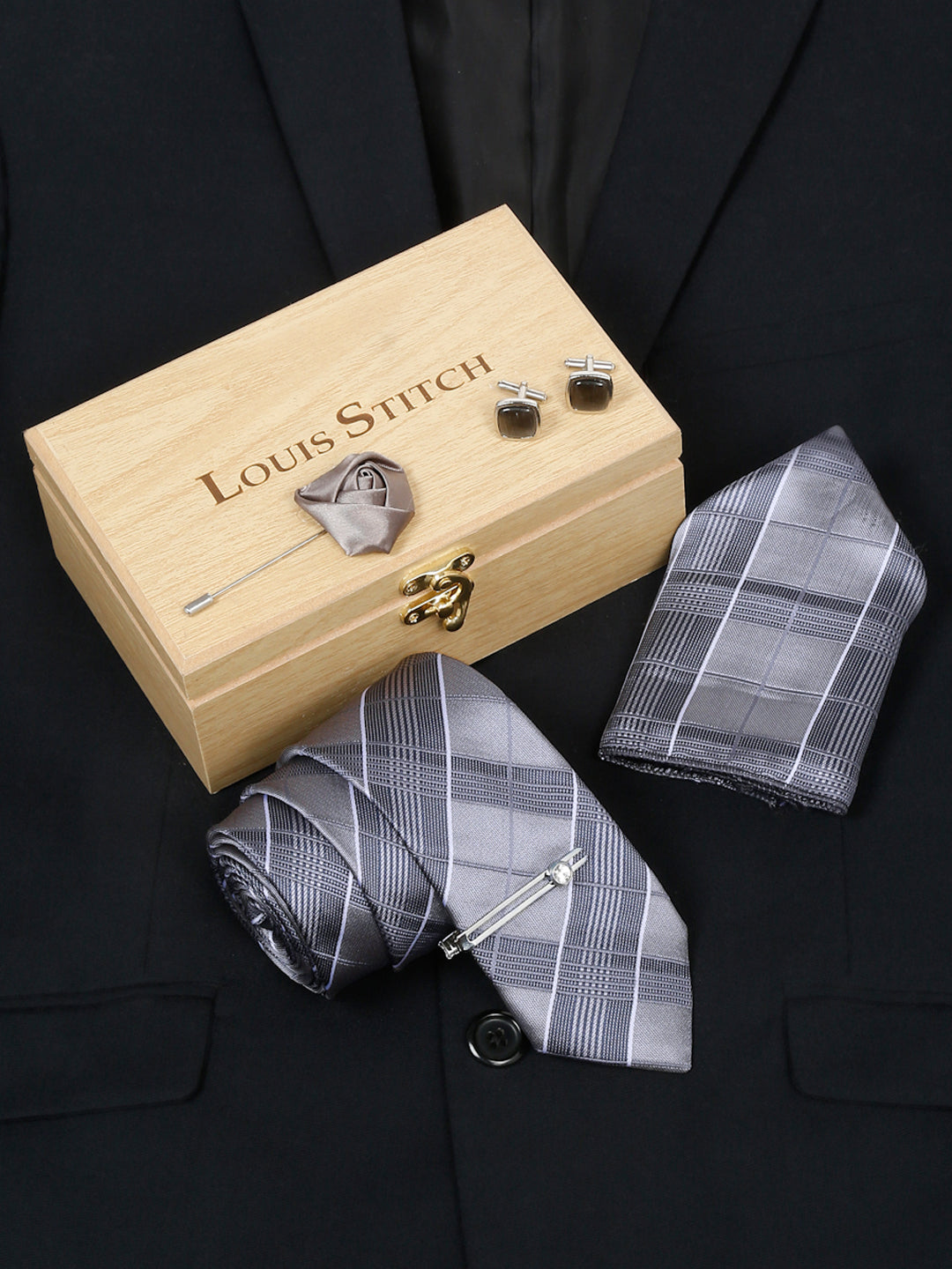 Checkered Grey Italian Silk Necktie Set Pocket Square Chrome Tiepin cufflinks and Brooch