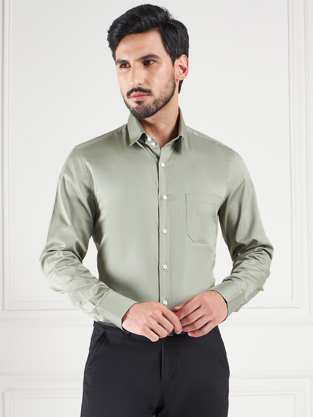 Regular Fit Solid Green Shirt For Men