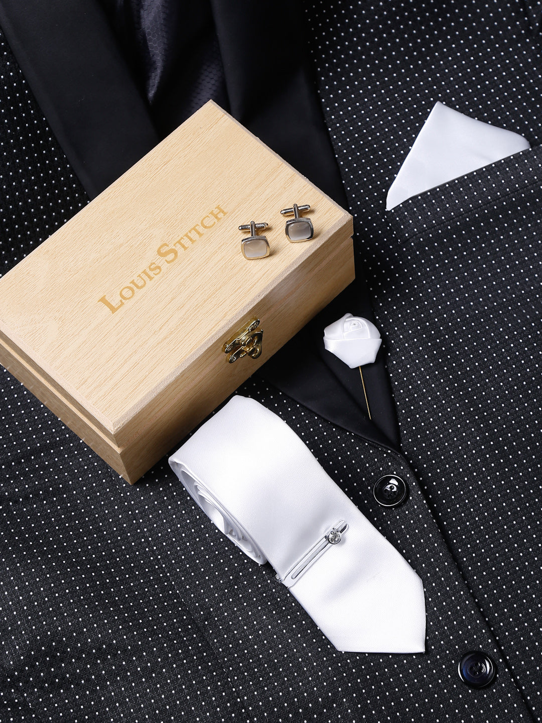 White Luxury Italian Silk Necktie Set With Pocket Square Cufflinks Brooch Chrome Tie pin