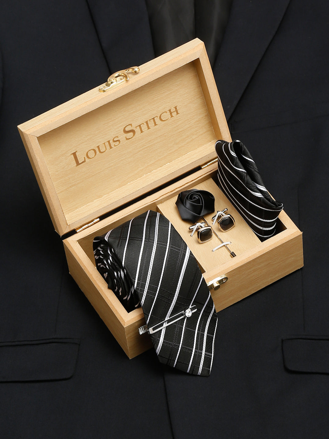 Checkered Black and White Italian Silk Necktie Set Pocket Square Chrome Tiepin cufflinks and Brooch