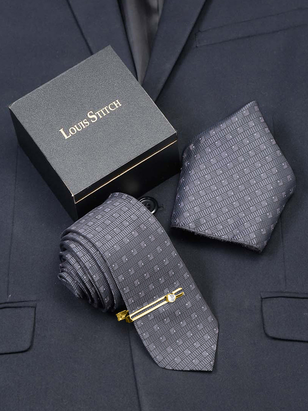 Grey Checkerd Luxury Italian Silk Necktie Set With Pocket Square Gold Tie pin