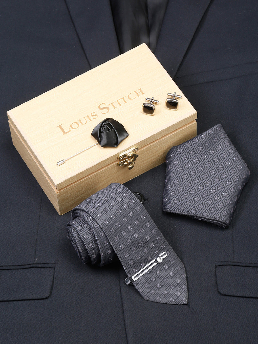 Grey Checkerd Luxury Italian Silk Necktie Set With Pocket Square Cufflinks Brooch Chrome Tie pin