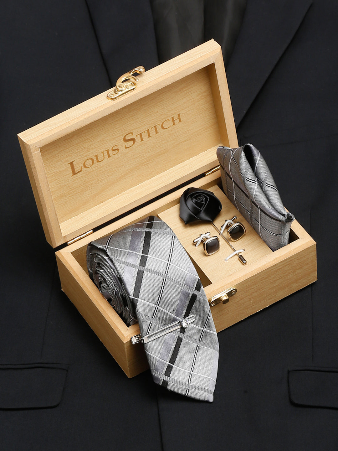 Pewter Grey Italian Silk Necktie Set Pocket Square Chrome Tiepin cufflinks and Brooch