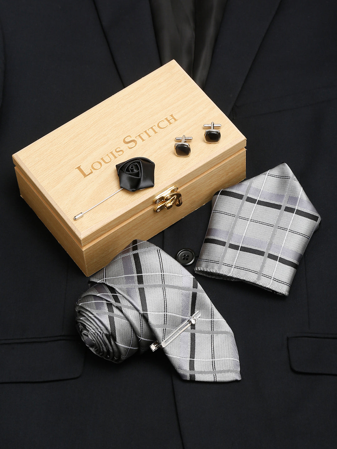 Pewter Grey Italian Silk Necktie Set Pocket Square Chrome Tiepin cufflinks and Brooch