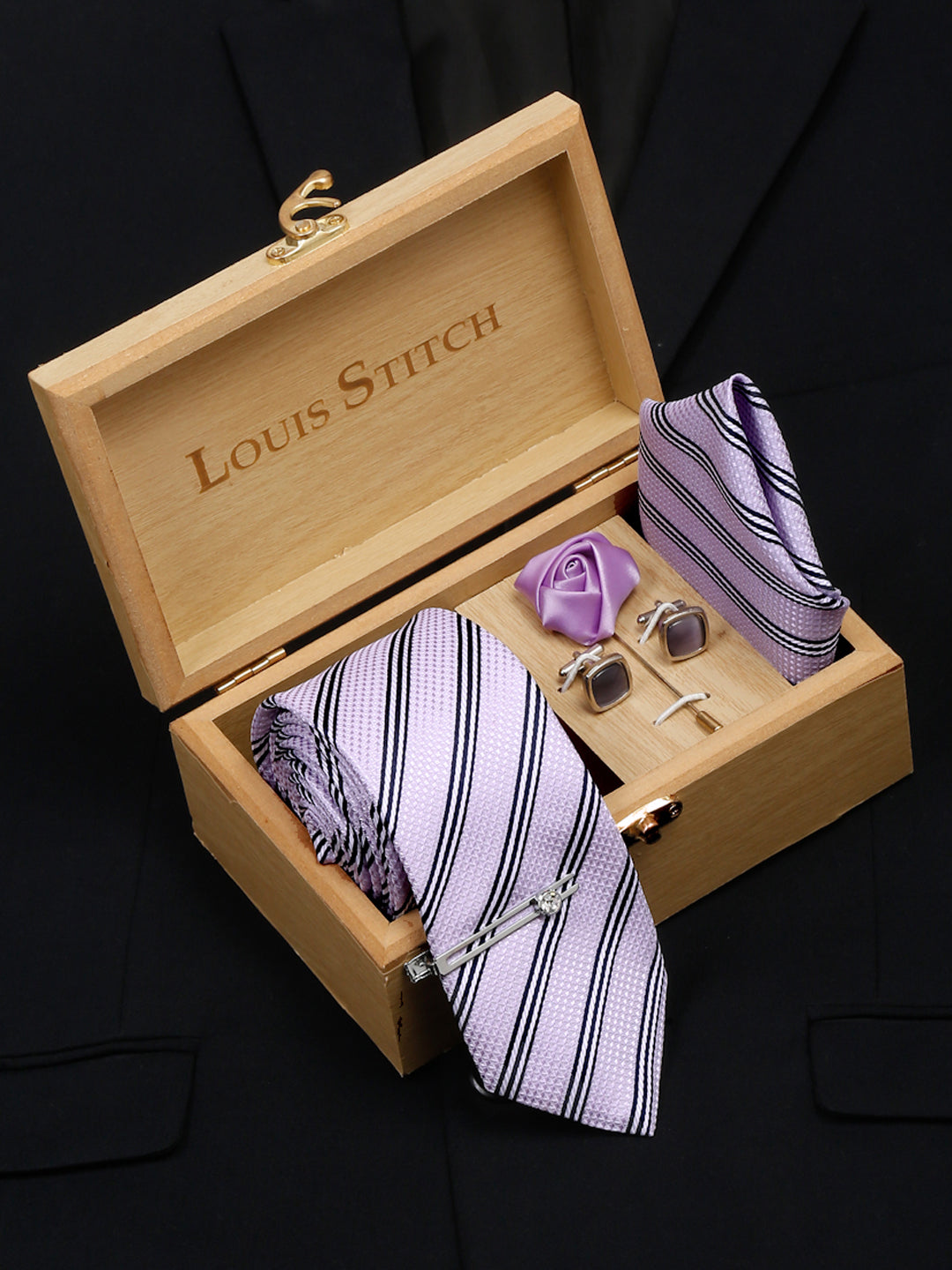 Lavender Italian Silk Necktie Set Pocket Square Chrome Tiepin cufflinks and Brooch